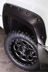 Bushwacker 18-19 Ford F-150 Max Pocket Style Flares 2pc - Black