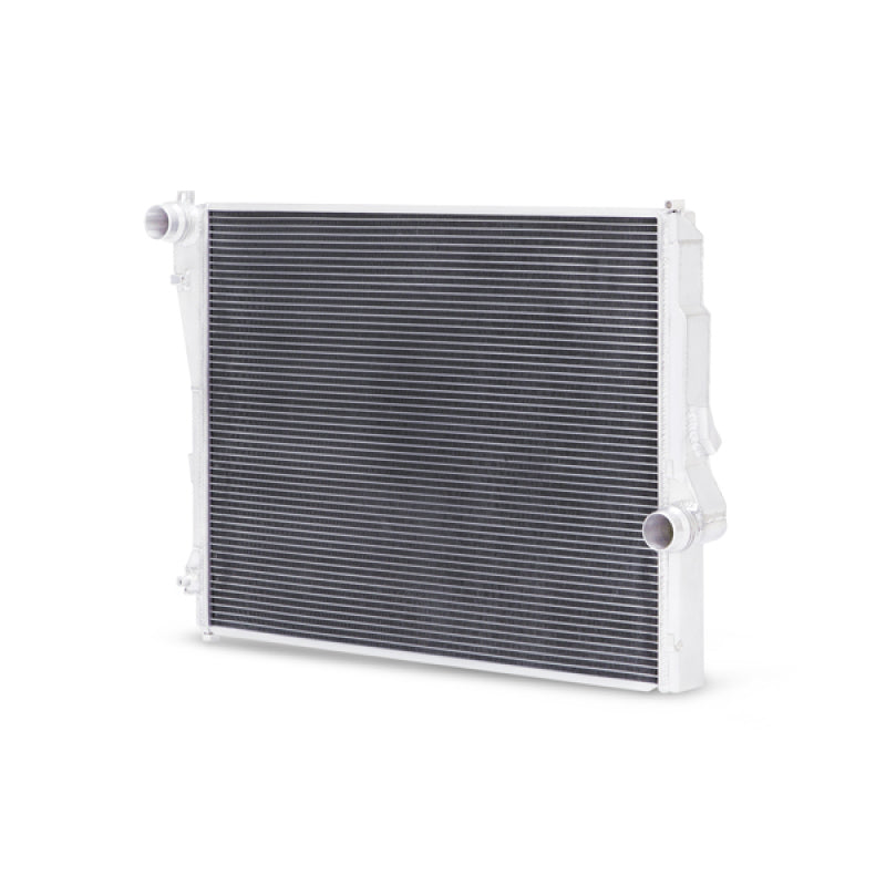 Mishimoto 99-06 BMW 323i/323i/328i/330i Performance Aluminum Radiator Mishimoto 99-06 BMW 323i/323i/328i/330i Performance Aluminum Radiator
