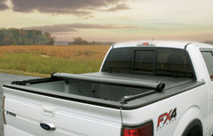 Lund 05-12 Dodge Dakota (6.5ft. Bed w/o Utility TRack) Genesis Roll Up Tonneau Cover - Black