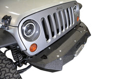 DV8 Offroad 07-18 Jeep Wrangler JK/JL Steel Stubby Front Bumper w/ Light Bracket & Winch Plate