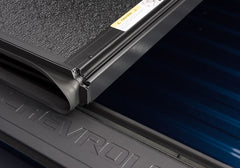 UnderCover 14-18 Chevy Silverado 1500 (19 Legacy) / 15-19 Silverado 2500/3500HD 6.5ft Flex Bed Cover
